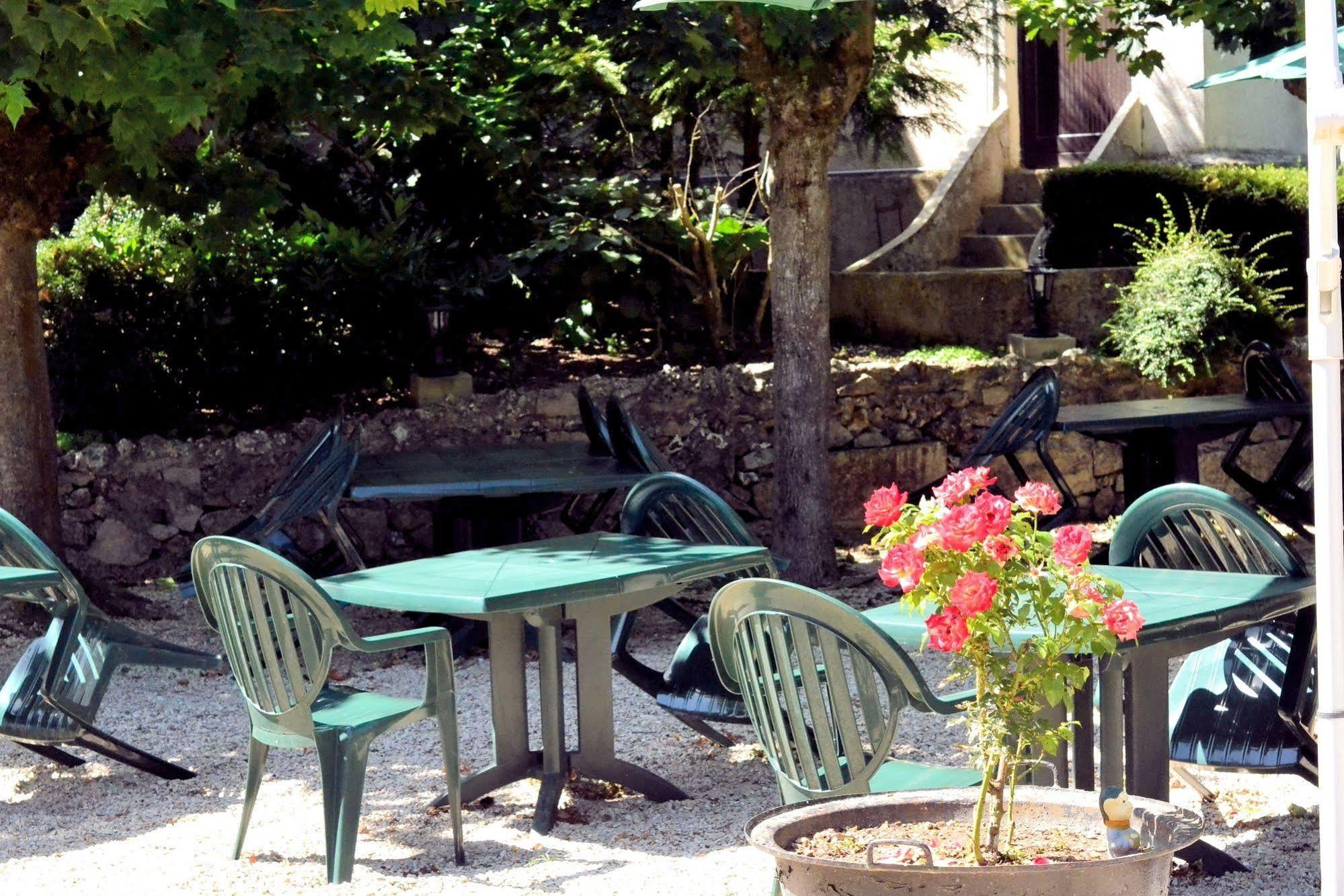 Auberge Le Rabelais Malay-le-Petit Exterior photo